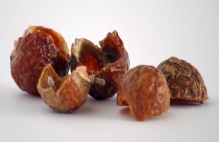 Detergentul natural care-ti spala si hainele si vasele