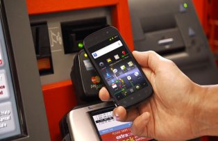 Ce sa faci daca ai impresia ca cineva ti-a umblat in telefon si ti-a furat date