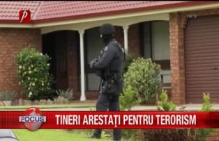 Tineri arestati pentru terorism