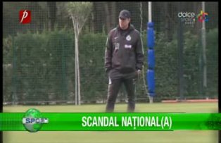 Scandal naţional(a)