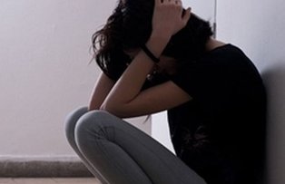 Viol cu repetitie. Adolescenta de 15 ani din Bucuresti, abuzata sexual timp de doi ani