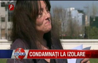 Condamnati la izolare