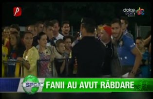 Fanii au avut răbdare