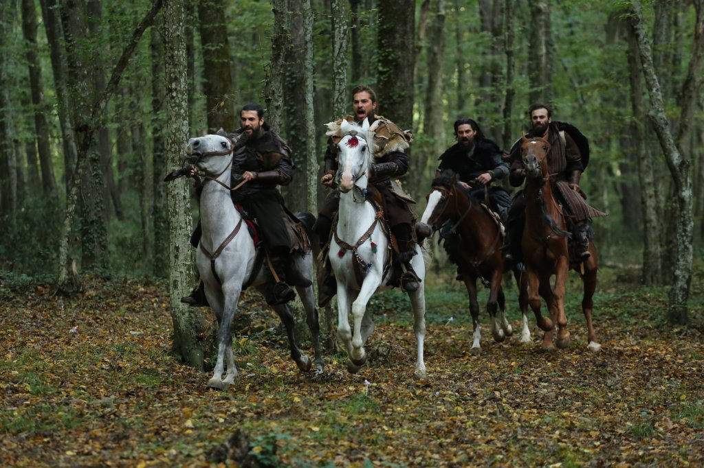 Marea premiera “Putere si Glorie”, in aceasta seara, la Prima TV