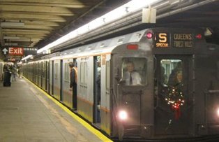 VIDEO / Tragedie la metrou, in S.U.A! Un mort si sute de persoane evacuate!