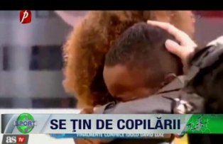 Se ţin de copilării