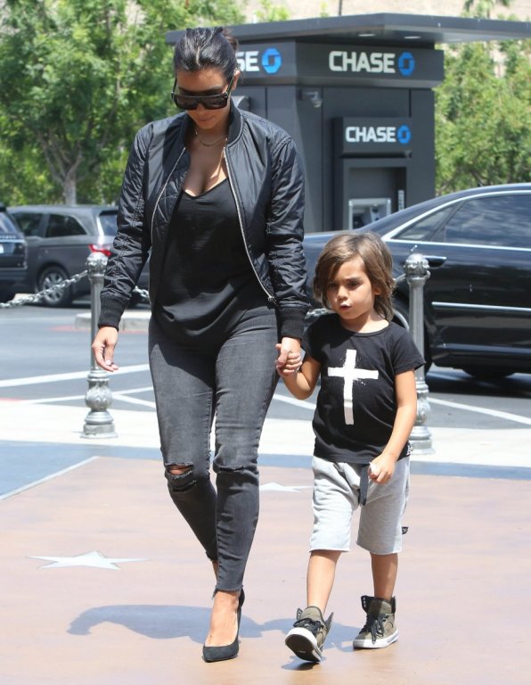 Prinţul George şi North West, cei mai stylish copii ai anului!