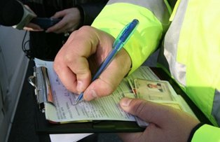 Parlamentul a luat o decizie radicala. Aproape 300.000 de romani risca sa ramana fara carnet de conducere