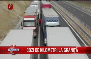 Cozi de kilometri la granita