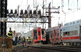 Accident feroviar in New York. Sapte oameni au murit