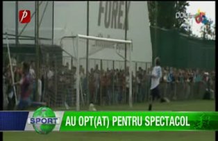 Au opt(at) pentru spectacol