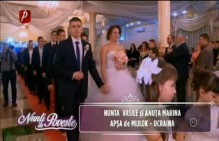 VIDEO / Doamnele de la nunta din Ucraina au ceva in comun. Cu ce s-au imbracat in fata bisericii