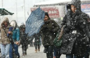 Nou cod galben de ninsori, valabil doua zile. Se va depune un strat consistent de zapada