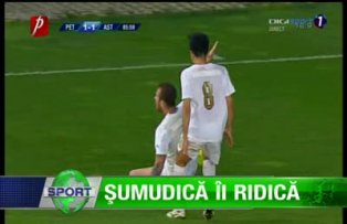 Şumudică îi ridică