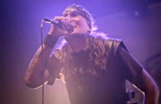 VIDEO / L-ai ascultat vreodata pe Cristian Hrubaru cantand rock? Iata cum se "dezlantuie" pe scena