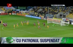 Cu patronul suspendat