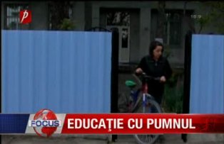Educatie cu pumnul
