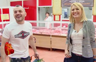 VIDEO / Dianna Rotaru, intalnire neasteptata cu Pitbull Atodiresei in piata. Momentul stanjenitor dintre cei doi, la "Cireasa de pe tort"