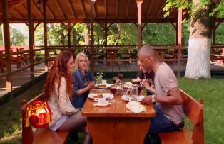 VIDEO / "Am simtit ca ma trec fiorii la masa".  Ce a facut Mike Diamondz pentru musafirii sai de la "Cireasa de pe tort"
