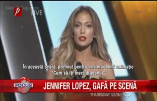 Jennifer Lopez gafa pe scena