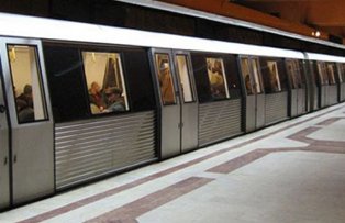 Accident la metrou. Unei femei i s-a facut rau, a ametit si a cazut in fata trenului