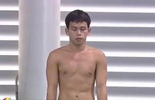 VIDEO / Cea mai proasta saritura in apa din toate timpurile! Cum arata executia notata cu "zero perfect"