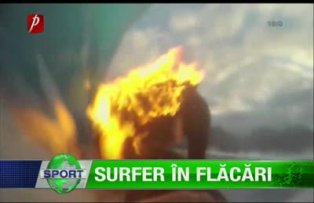 Surfer în flăcări