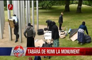Tabara de romi la monument
