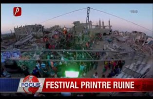 Festival printre ruine
