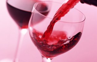 A comandat un pahar de vin si a murit dupa prima inghititura. Ce substanta periculoasa continea bautura