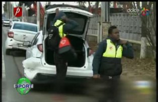 I-a lovit taxiul