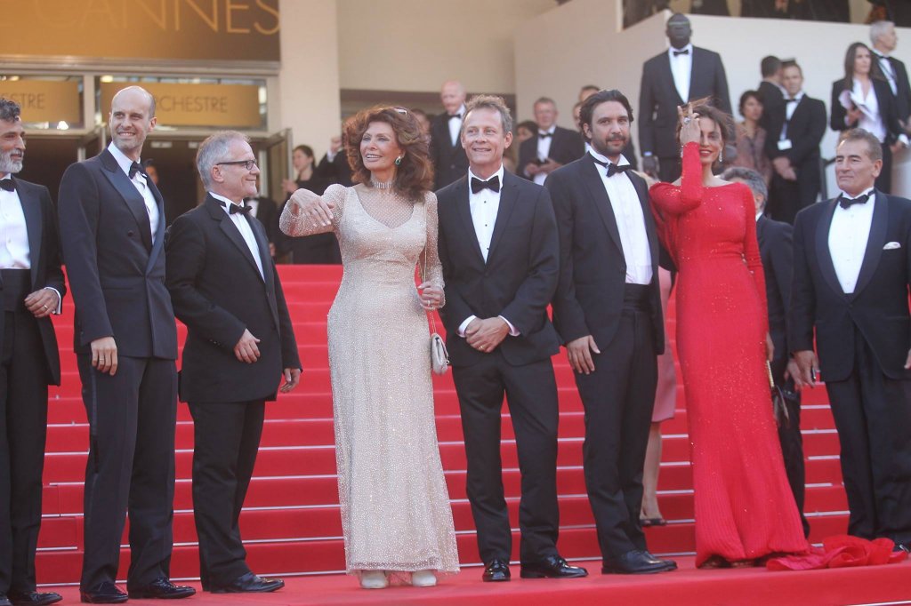 Catrinel Menghia a fost cerută de soţie? Vezi cine ar putea să o ducă la altar?