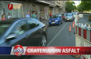 Craterul din asfalt