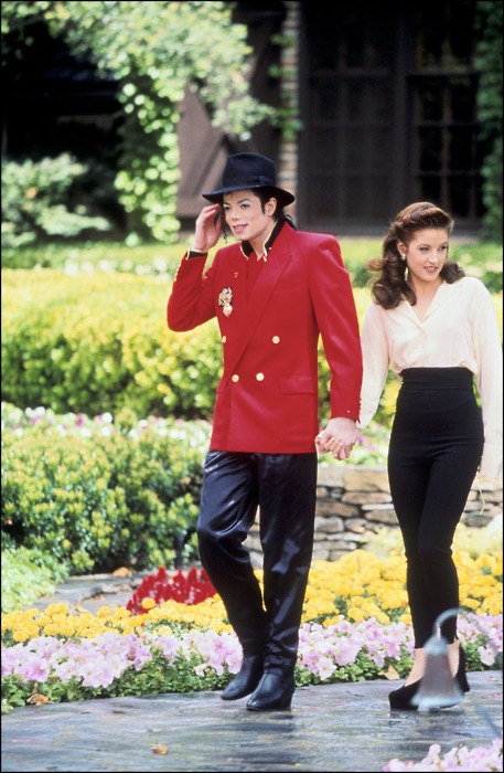 Lisa Marie Presley a decis să vorbească. Afla ce dezvăluiri vrea să facă fiica Regelui Rock’n’Roll!