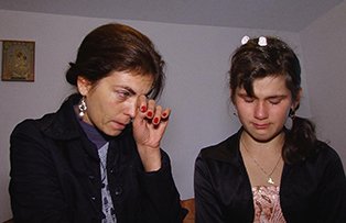 Un copil adoptat îşi întâlneşte mama biologică, la „Schimb de mame”