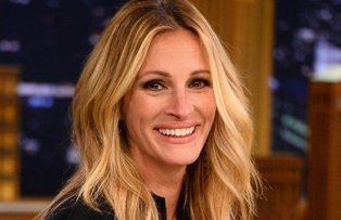 “Frumuşica” Julia Roberts stă departe de bisturiu. Află cum se menţine actriţa tânără fără operaţii estetice!