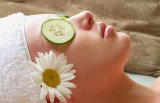 Idei de creme naturale pentru ridurile din jurul ochilor