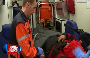 VIDEO / Caz nemaintalnit la "Apel de urgenta". O femeie a strazii a sunat disperata la ambulanta