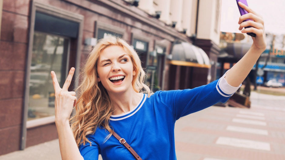 7 ponturi pentru selfie-uri reusite. Cum iti ies cele mai bune fotografii