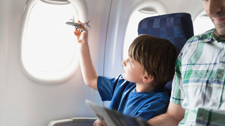 7 sfaturi utile pentru parintii care se gandesc la o calatorie cu cei mici cu avionul