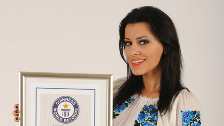 Livia Taloi alias Ema din Trasnitii si-a sarbatorit ziua de nastere pe platourile de filmare